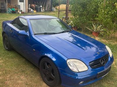 Blau Gebraucht 1999 Mercedes SLK200 Cabrio | 2.100 €