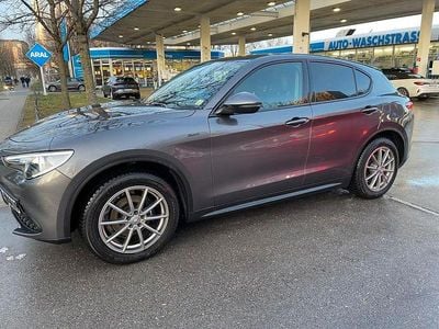 Gebraucht Alfa Romeo Stelvio Sprint 200 PS (147 kW) 2021 Grau SUV