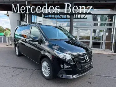 Gebraucht Mercedes V220 163 PS (119 kW) 2025 Schwarz Van / Kleinbus