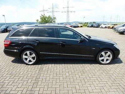 Gebraucht Mercedes E300 231 PS (169 kW) 2011 Schwarz Limousine