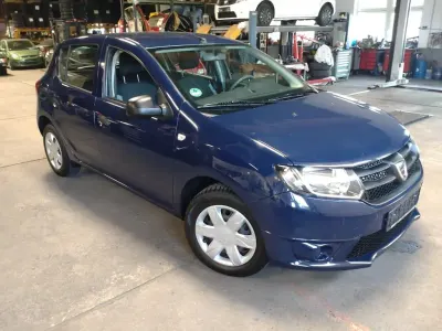 Gebraucht Dacia Sandero Ambiance 75 PS (55 kW) 2014 Blau Limousine