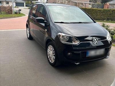 Second-hand VW up! 60 CP (44 kW) 2015 Negru Hatchback