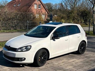 Gebraucht VW Golf VI 122 PS (89 kW) 2011 Weiß Kleinwagen