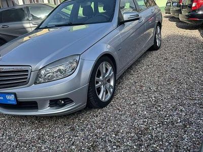 Gebraucht Mercedes C200 136 PS (100 kW) 2010 Iridiumsilber  metalliclack Kombi