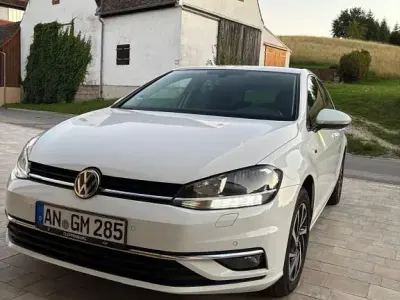 Używany VW Golf VII Join 110 KM (80 kW) 2018 Biały Sedan/Limuzyna