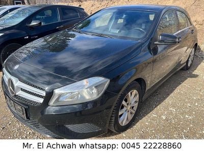 Gebraucht Mercedes A180 109 PS (80 kW) 2015 Schwarz Limousine