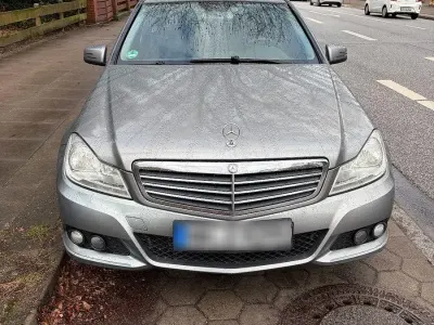 Gebraucht Mercedes C200 136 PS (100 kW) 2012 Grau Kombi