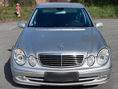 Second-hand Mercedes E220 150 CP (110 kW) 2004 Argintiu Berlinǎ