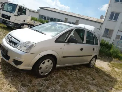 Gebraucht Opel Meriva Edition 90 PS (66 kW) 2009 Silber Van / Kleinbus