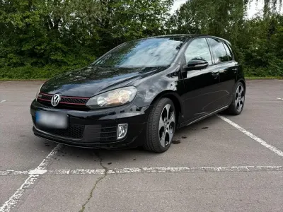 Gebraucht VW Golf VI GTI 210 PS (154 kW) 2010 Schwarz Kleinwagen