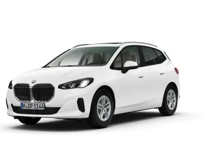 Gebraucht BMW 220 170 PS (125 kW) 2023 Alpinweiß Coupé