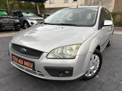Gebraucht Ford Focus Fun X 101 PS (74 kW) 2006 Silber Limousine