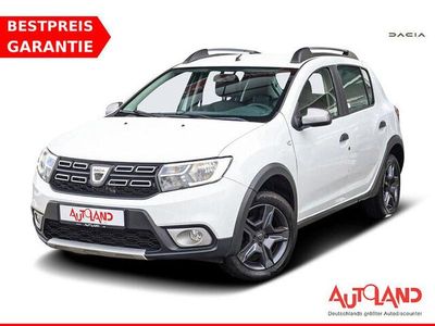 Gebraucht Dacia Sandero Celebration 90 PS (66 kW) 2018 Weiß SUV