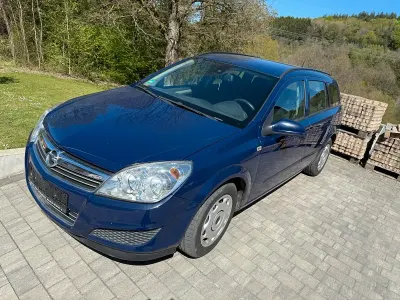 Gebraucht Opel Astra 90 PS (66 kW) 2008 Blau Kombi