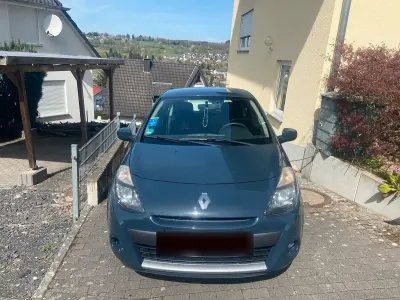 Gebraucht Renault Clio 75 PS (55 kW) 2012 Blau Kleinwagen