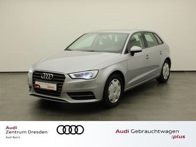 Gebraucht Audi A3 Sportback Attraction 150 PS (110 kW) 2016 Silber (metallic) Kleinwagen