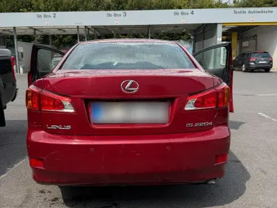 Gebraucht Lexus IS220d 177 PS (130 kW) 2008 Rot Limousine