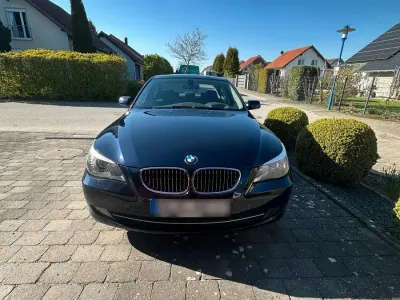 Begagnad BMW 523 190 HK (139 kW) 2007 Blå Sedan