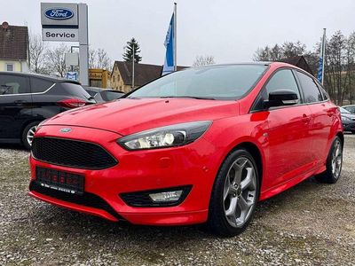 Second-hand Ford Focus ST-Line 182 CP (133 kW) 2018 Roșu Berlinǎ