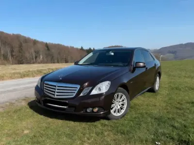 Gebraucht Mercedes E200 136 PS (100 kW) 2009 Braun Limousine