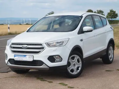 Gebraucht Ford Kuga Trend 120 PS (88 kW) 2018 Weiß SUV