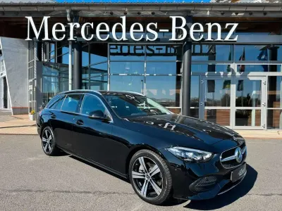 Gebraucht Mercedes C200 Avantgarde 163 PS (119 kW) 2023 Schwarz Kombi