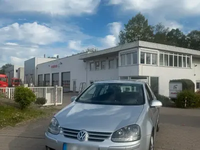 Gebraucht VW Golf V Edition 102 PS (75 kW) 2008 Silber Kleinwagen