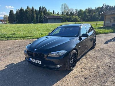 Gebraucht BMW 530 258 PS (189 kW) 2012 Schwarz Kombi