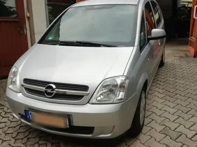 Gebraucht Opel Meriva 90 PS (66 kW) 2005 Silber Van / Kleinbus