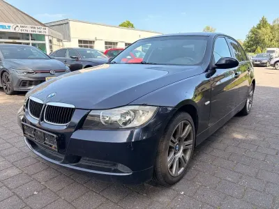 Gebraucht BMW 318 129 PS (94 kW) 2006 Blau Limousine