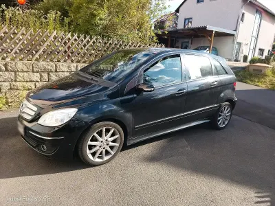 Gebraucht Mercedes B200 140 PS (102 kW) 2006 Schwarz Van / Kleinbus