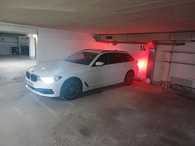 Gebraucht BMW 520 Sport Line 190 PS (139 kW) 2018 Weiß Kombi
