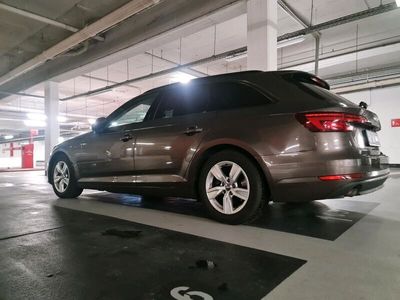 gebraucht Audi A4 ((2018 )) Vollautomatisch ((1 Hand))