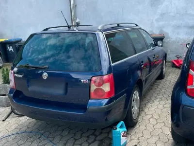 Gebraucht VW Passat 150 PS (110 kW) 2003 Blau Kombi