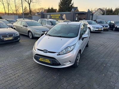 Gebraucht Ford Fiesta Ambiente 60 PS (44 kW) 2009 Silber Kleinwagen