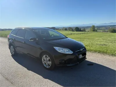 Gebraucht Ford Focus Trend 125 PS (91 kW) 2014 Schwarz Kombi