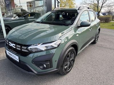 Second-hand Dacia Sandero Expression 91 CP (66 kW) 2025 Verde Hatchback