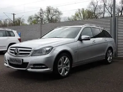 Gebraucht Mercedes C350 Avantgarde 265 PS (194 kW) 2012 Silber Limousine