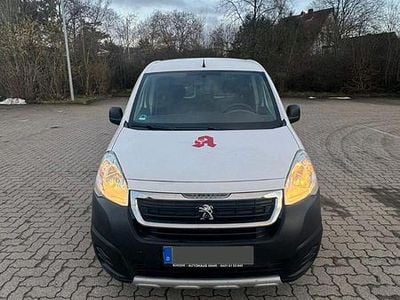 Gebraucht Peugeot Partner 75 PS (55 kW) 2017 Weiß Van / Kleinbus