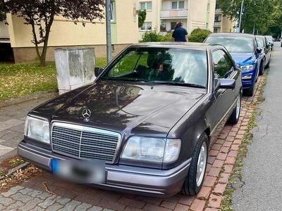 Second-hand Mercedes 220 150 CP (110 kW) 1993 Andere farben Coupe