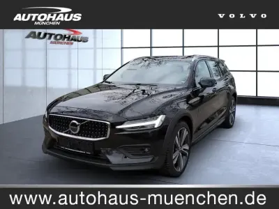 Gebraucht Volvo V60 CC Plus 197 PS (144 kW) 2023 Schwarz Kombi
