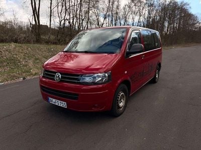 Gebraucht VW Multivan Startline 140 PS (102 kW) 2010 Rot Van / Kleinbus