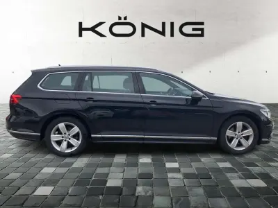 Gebraucht VW Passat Highline 220 PS (161 kW) 2018 Schwarz Kombi