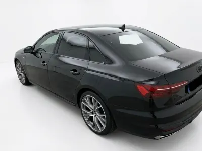 Gebraucht Audi A4 Ambiente 204 PS (150 kW) 2023 Schwarz Limousine