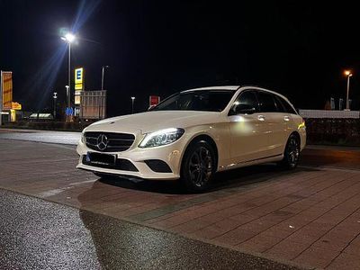 Gebraucht Mercedes C220 Avantgarde 194 PS (142 kW) 2019 Weiß Limousine