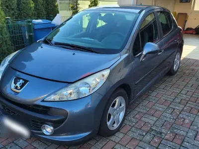 Gebraucht Peugeot 207 95 PS (69 kW) 2009 Grau Limousine