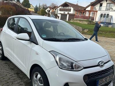 Weiß Gebraucht 2018 Hyundai i10 Trend Kleinwagen | 7.500 € (Guter Preis)