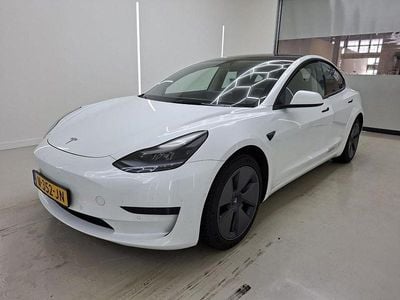 Usado Tesla Model 3 Standard Range 225 kW (306 HP) 2021 Branco Sedan