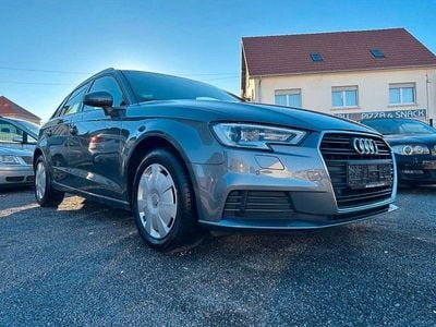 Grau Gebraucht 2018 Audi A3 Limousine | 15.990 € (Guter Preis)