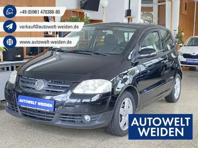 Gebraucht VW Fox Style 54 PS (39 kW) 2010 Schwarz Kleinwagen